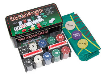 Poker set with 200 chips