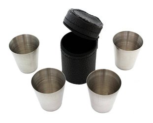 Set of 4 glasses with case