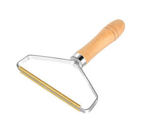 Manual clothes shaver